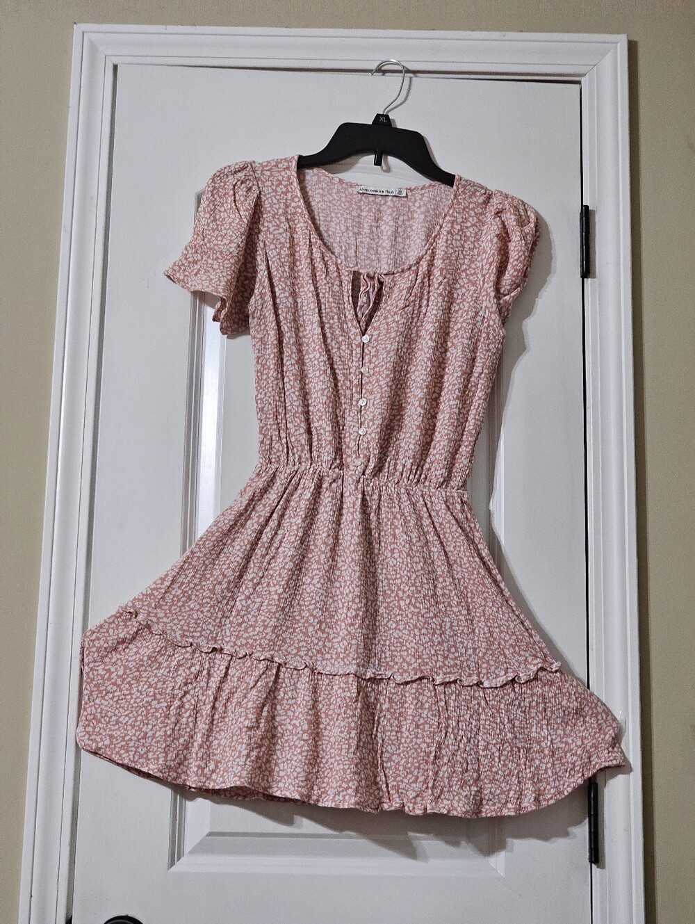 ABERCROMBIE & FITCH Women’s Pink Floral Tie-Front Ruffle Dress